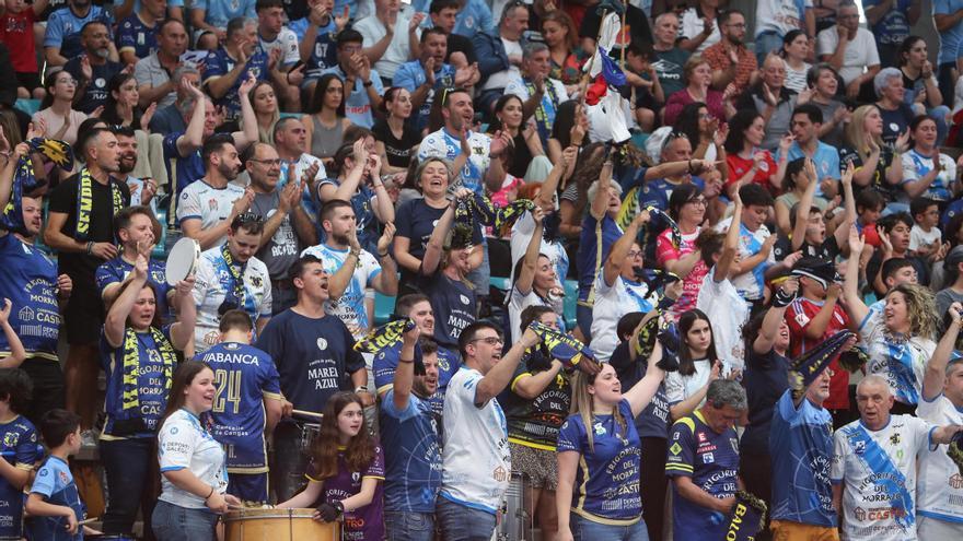 Público de O Gatañal en un partido de la pasada temporada.