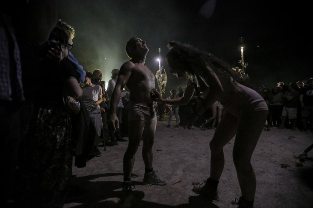 La Fura dels Baus conquista el Coliseo con 'Manes'