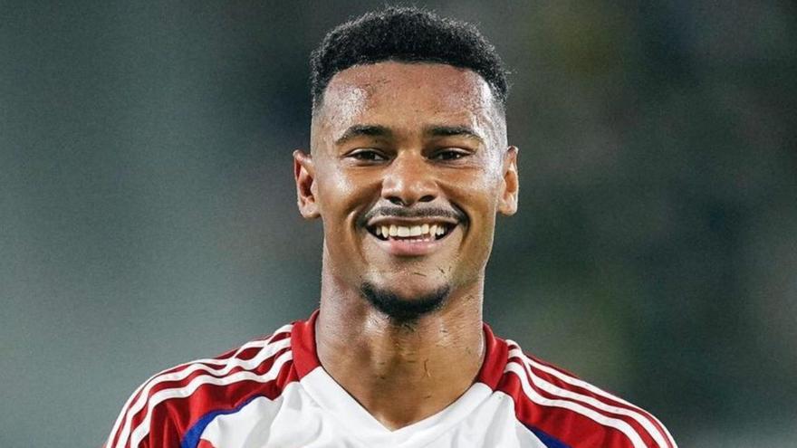 Loïc Williams celebra un gol con el Granada CF. | CD TENERIFE