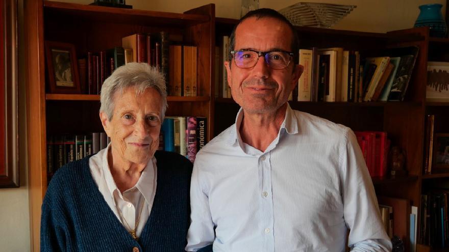 La Girona grisa i corcada de Carmen Alcalde torna a les llibreries, ara en català