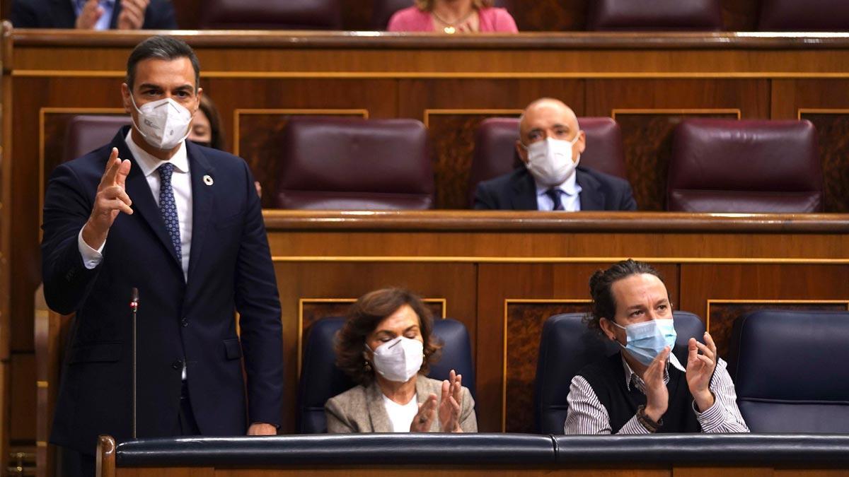 España destinará más de 1.500 millones al impulso del hidrógeno verde. En la foto, Pedro Sánchez, Carmen Calvo y Pablo Iglesias en el Congreso.