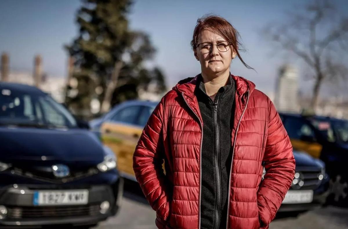 Helena Monge, una de las mujeres taxistas de Barcelona que alzan la voz contra el acoso sexual.
