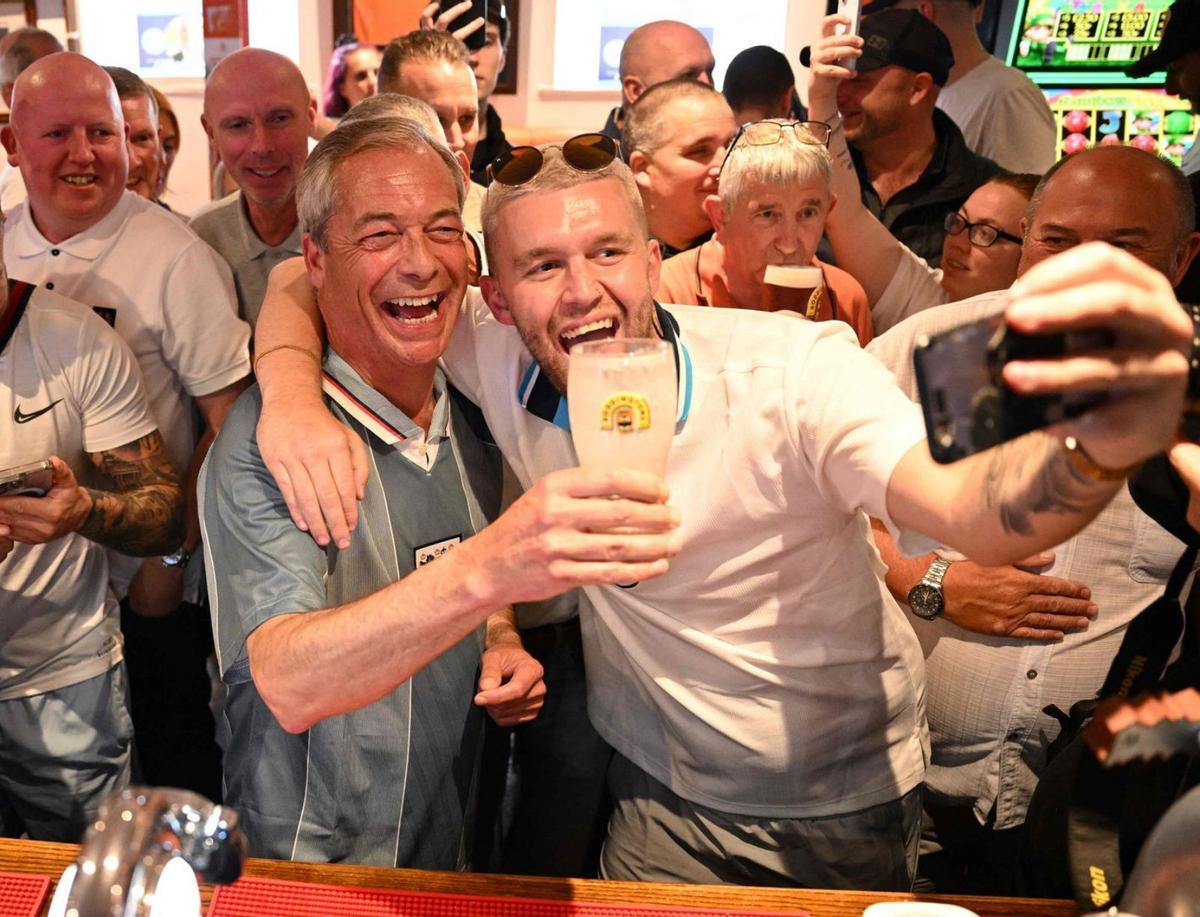 Farage, el maldecap dels ‘tories’