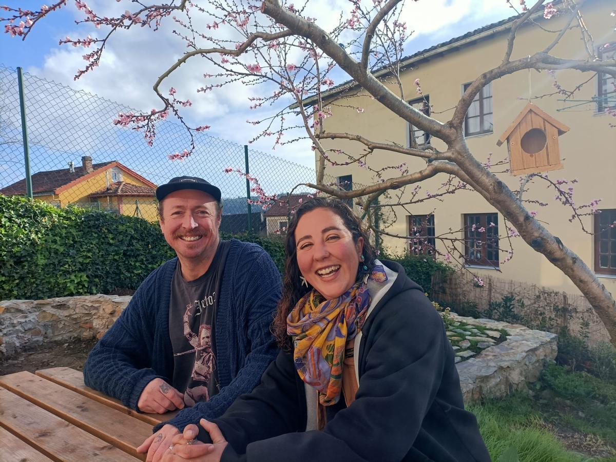 Matthew Bray y María Carrasco, en su casa de San Esteban