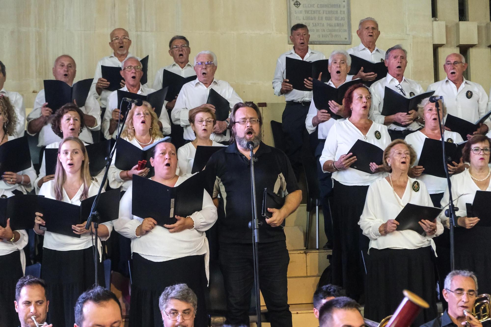 Así ha sido el acto del pregón de las Fiestas de Elche