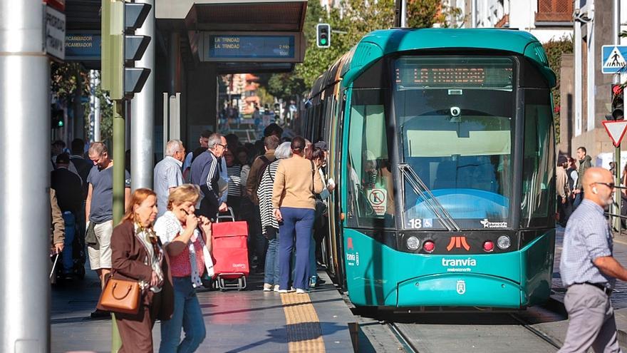 Repuesto el servicio del tranvía tras un parón de hora y media por un fallo eléctrico