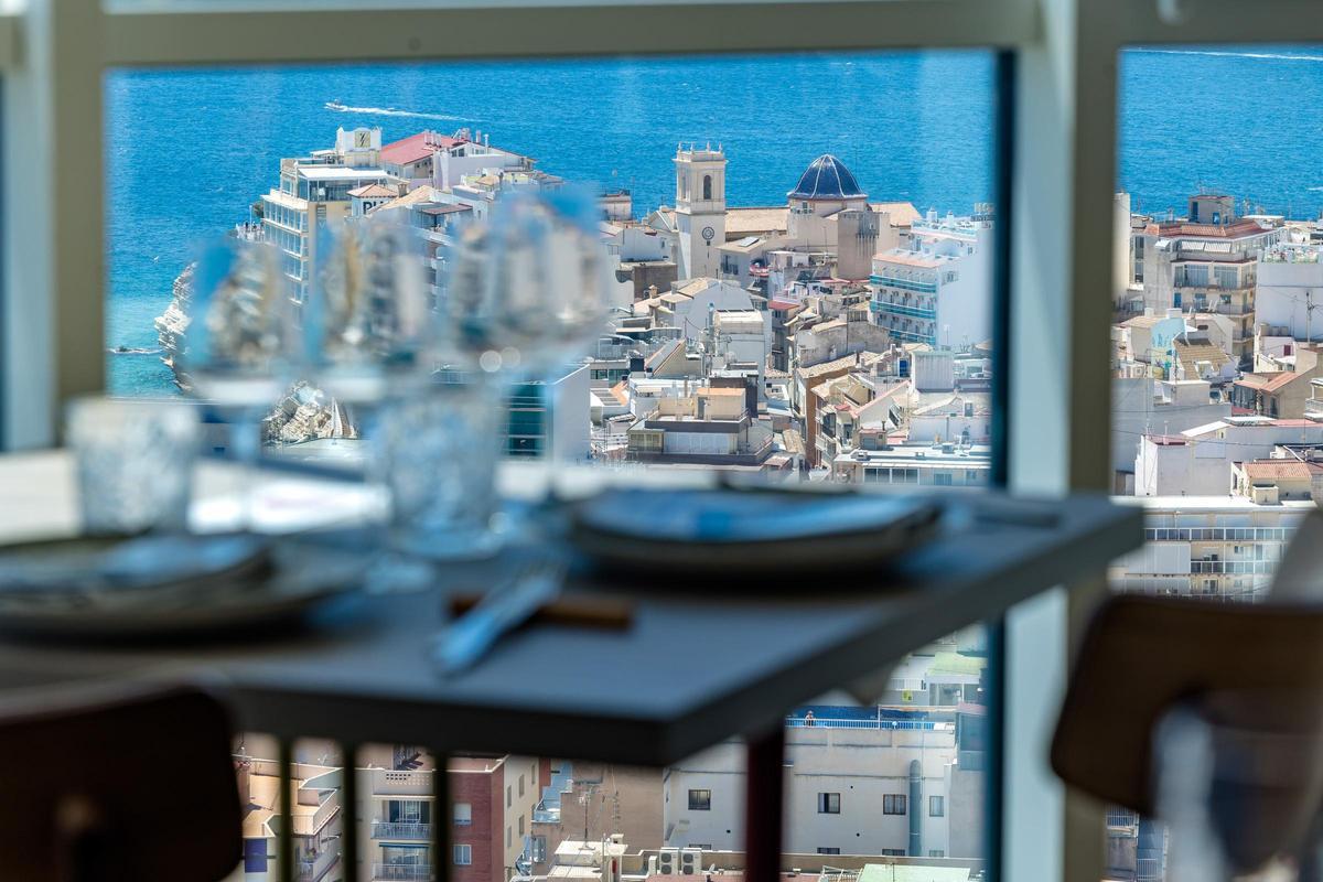 Cocina de altura en Benidorm. Menjars de la Terra en el restaurante Belvedere Cocina de altura en Benidorm. Menjars de la Terra en el restaurante Belvedere