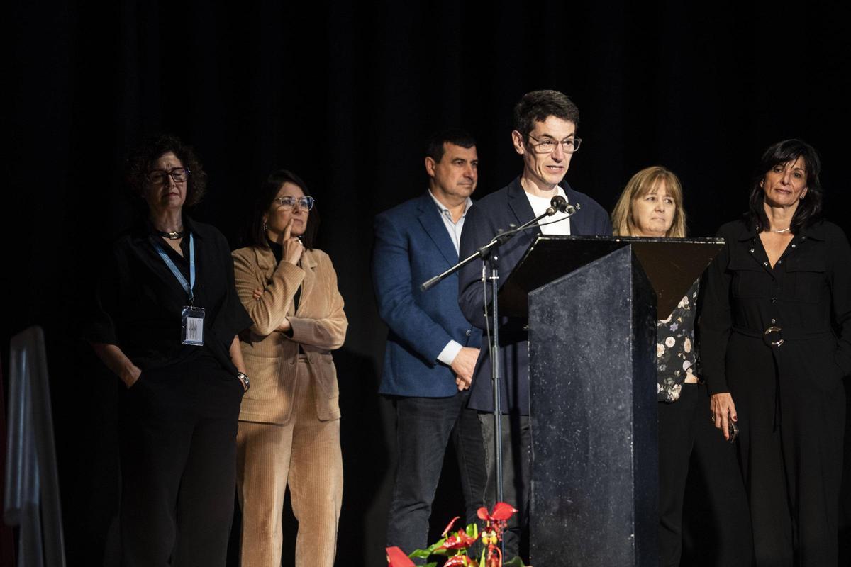 L'acte ha començat amb música i els parlaments institucionals