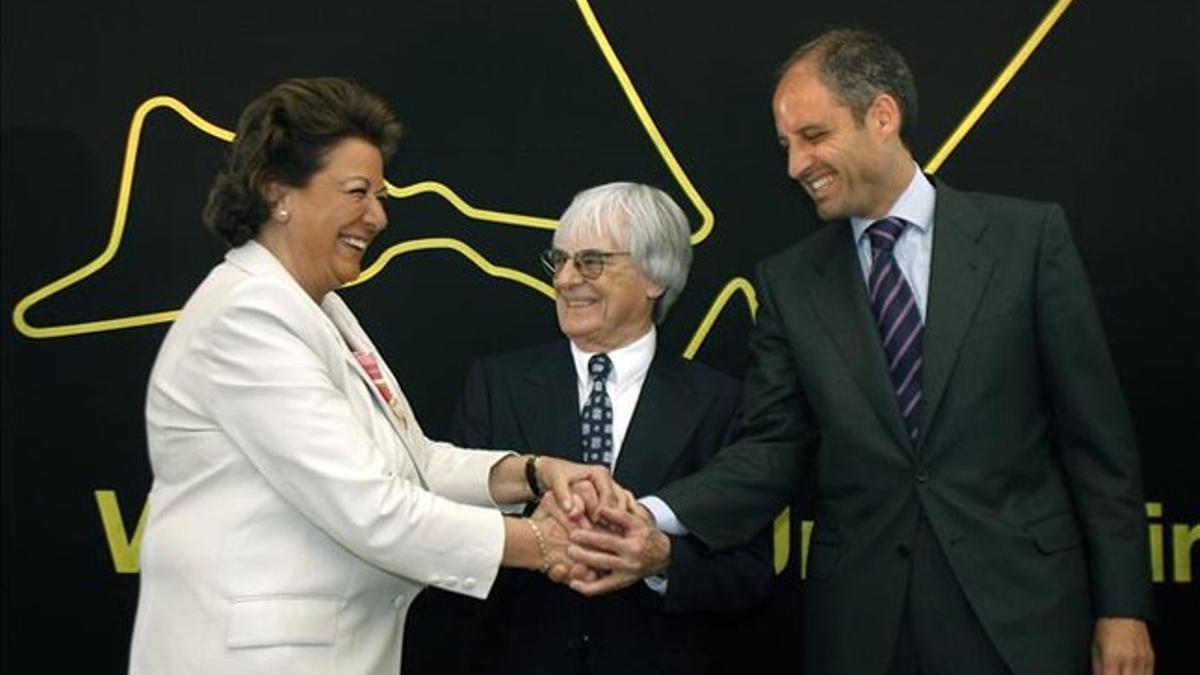 Barberá, Ecclestone y Camps, en una imagen de archivo