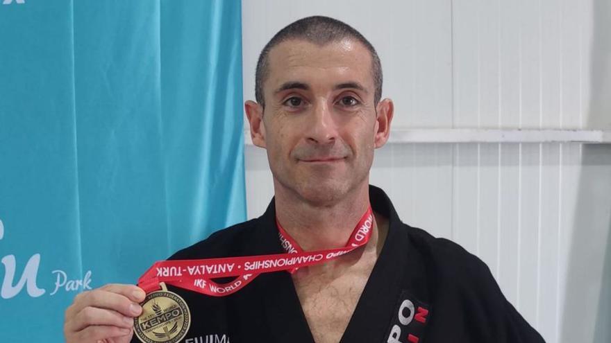 Logró el primer puesto en Kata tradicional, y el segundo en Kobudo. | SERVICIO ESPECIAL
