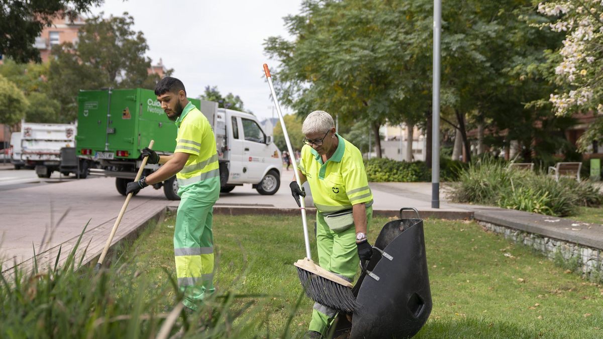 Una brigada del servicio de limpieza de Barcelona, en una imagen de archivo