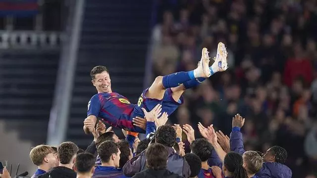 Así fue la emotiva despedida a Lewandowski en el Camp Nou
