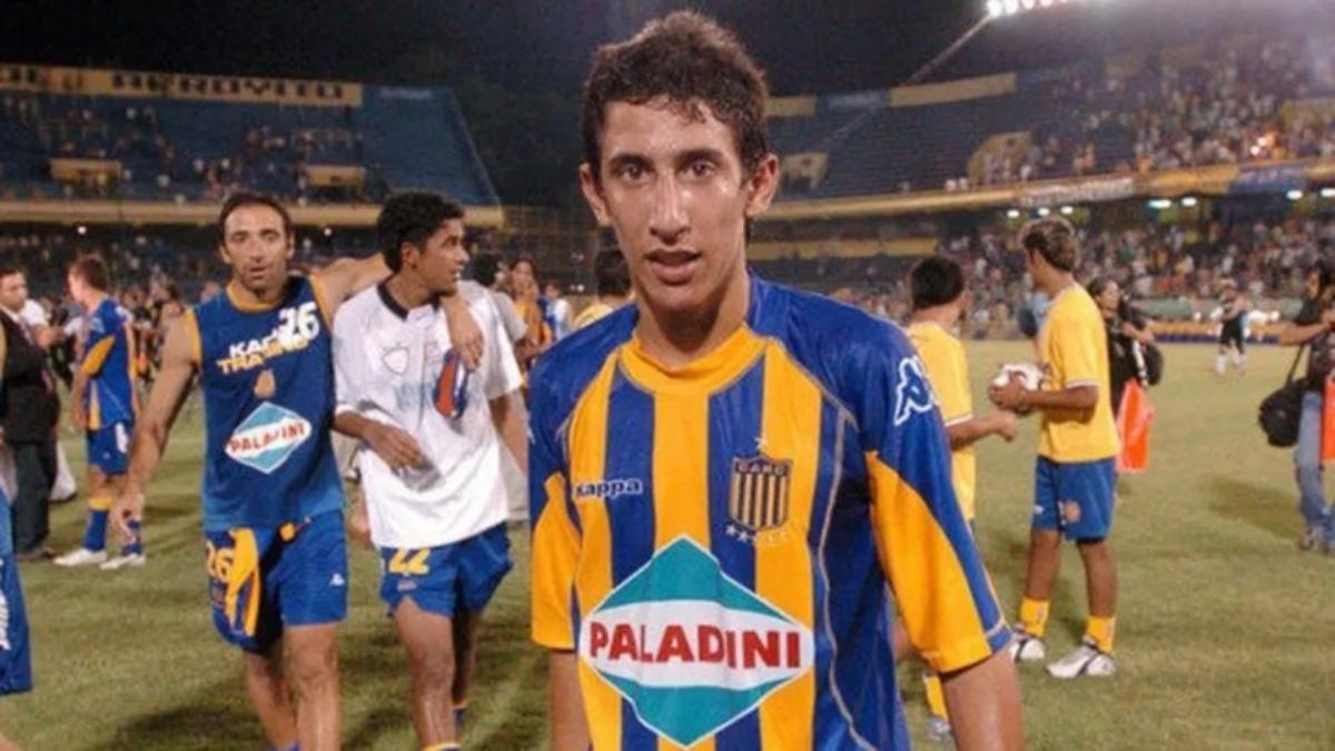 Ángel Di María dio el salto al fútbol profesional en Rosario Central
