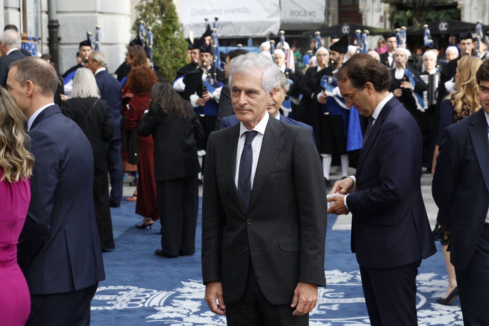 Así fue la llegada de los invitados a los premios "Princesa de Asturias" y su paso por la alfombra azul