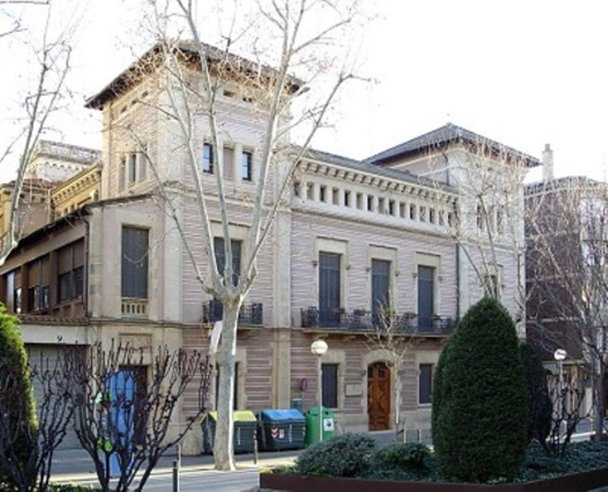Casa Ponsà, seu de l’AHS. Casa Ponsà, seu de l’AHS.