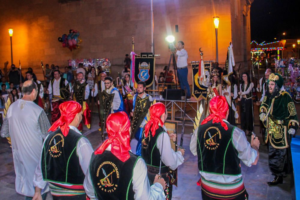 Cientos de personas participan en la programación de actos de los Moros y Cristianos