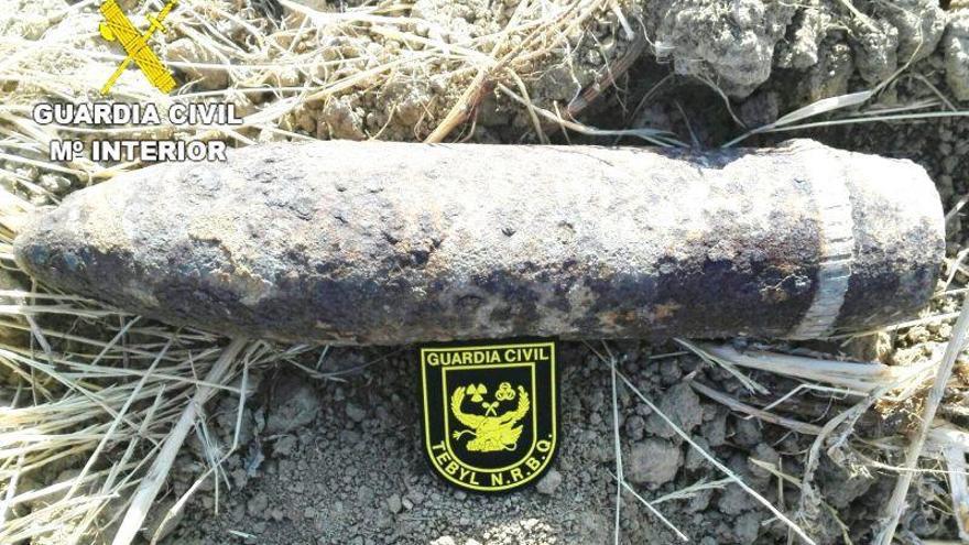 Proyectil encontrado enterrado en un arroyo en Villalazán