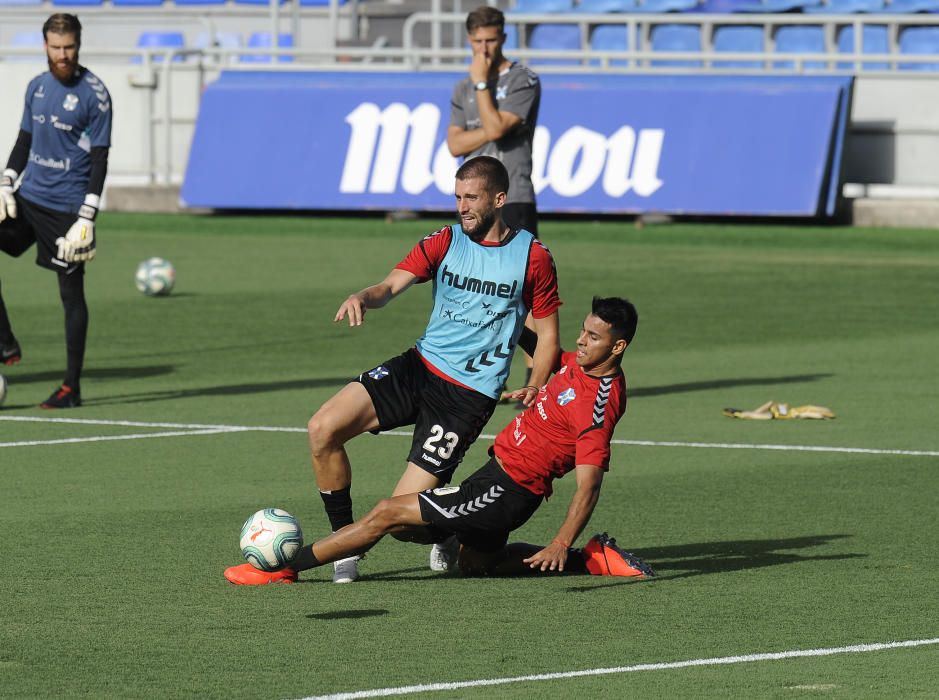 El CD Tenerife vuelve a entrenar en casa