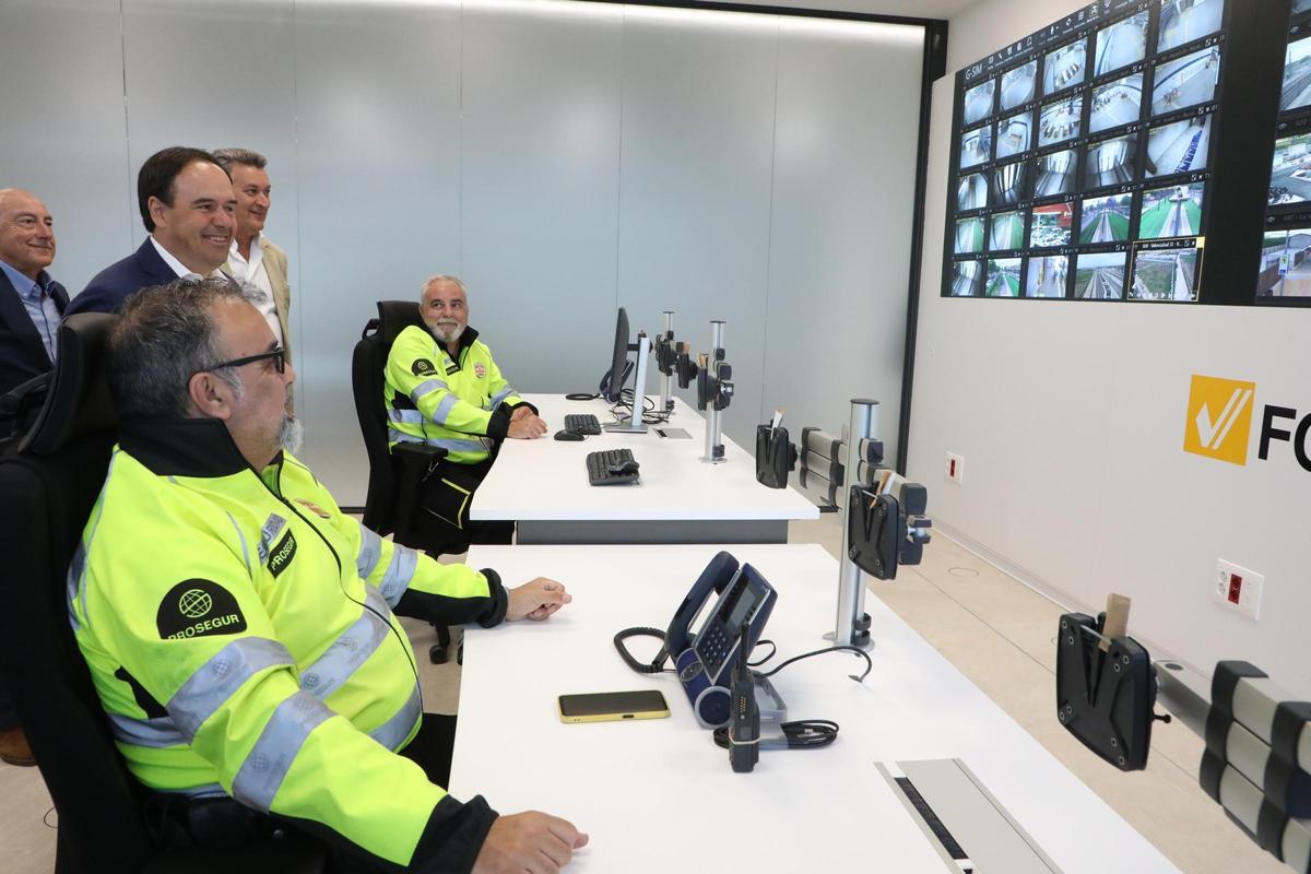 El president Pérez Llorca en la visita a las instalaciones ya operativas de València Sud.