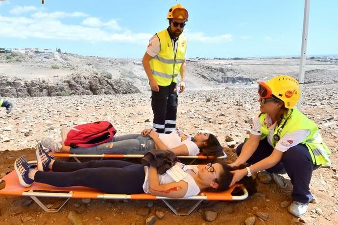 10/04/2019 SAN BARTOLOME DETIRAJANA. Simulacro accidente aéreo del Ejercito del Aire.  Fotógrafa: YAIZA SOCORRO.  | 10/04/2019 | Fotógrafo: Yaiza Socorro