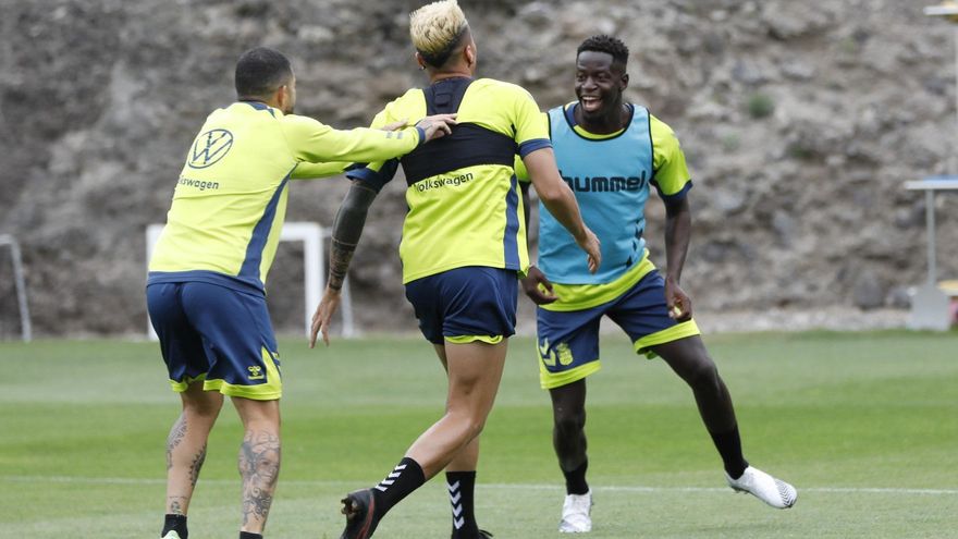 Mfulu: &quot;Me puedo parecer físicamente a Pogba, pero tengo otro juego&quot;
