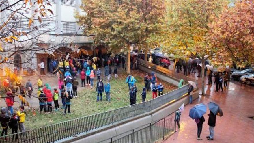 Tot i la pluja, els grups es van unir en activitats a l&#039;aire lliure