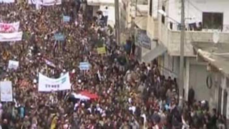 Siria abre fuego contra los asistentes a los funerales tras la matanza del Viernes Santo