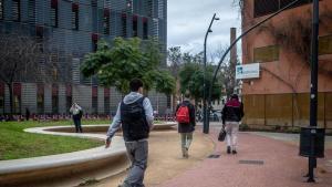 Ambiente estudiantil en las calles del 22@, donde ya operan más de veinte centros universitarios y de másters