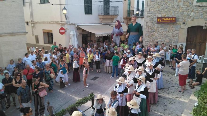 La fiesta de Es Sequer de Lloret congregó a una multitud de visitantes a su exposición.