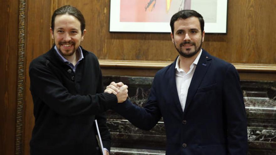 Últimas horas de negociación entre IU y Podemos
