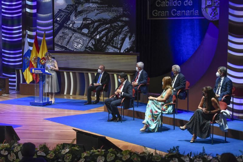 Acto de entrega de honores y distinciones del Cabildo.