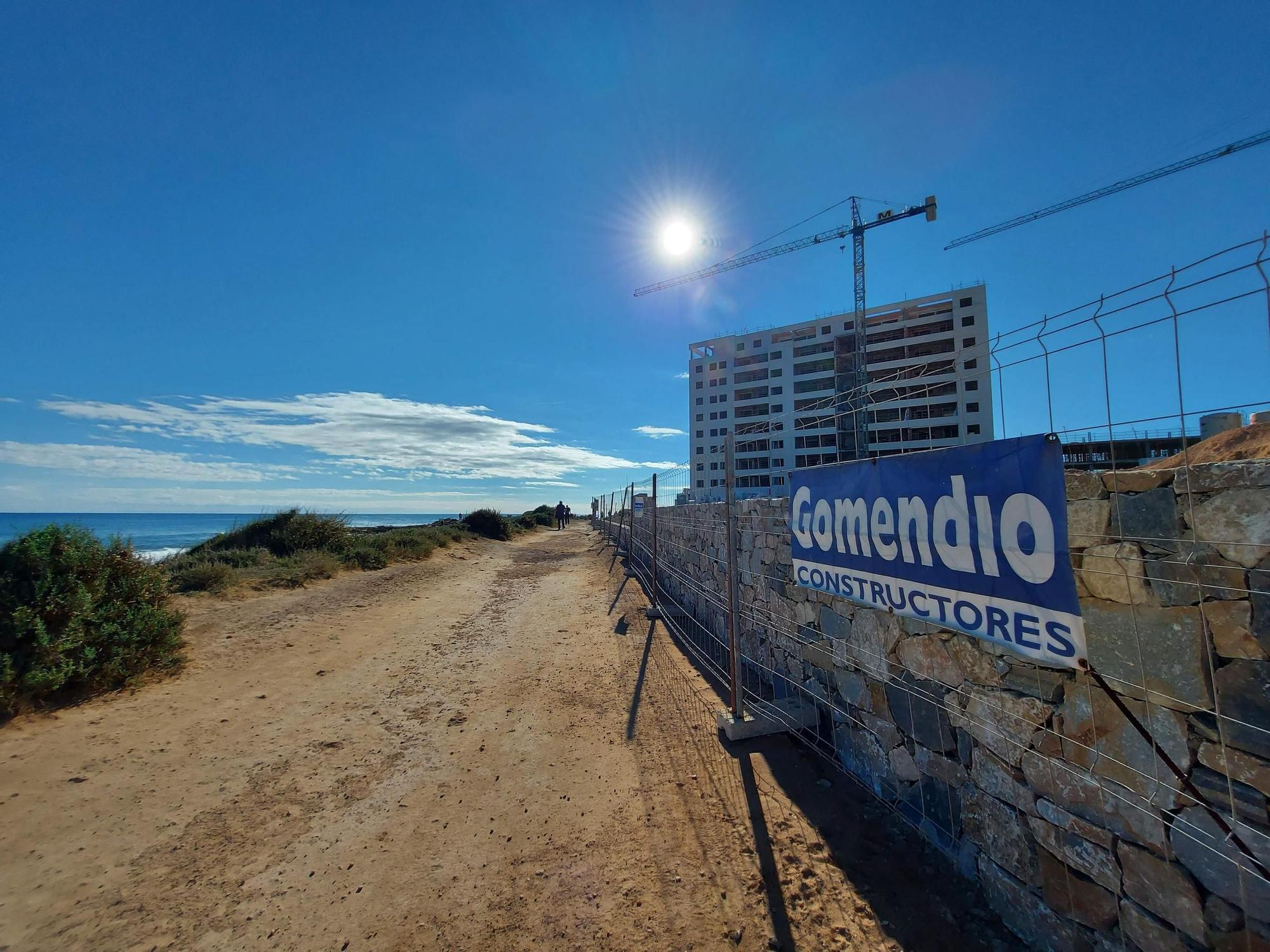 Cinco nuevos edificios de diez plantas en Punta Prima