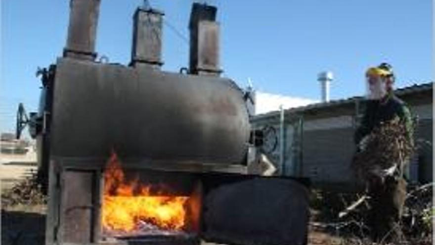 El forn instal·lat a Porqueres des d&#039;on es produeix el biocarbó.