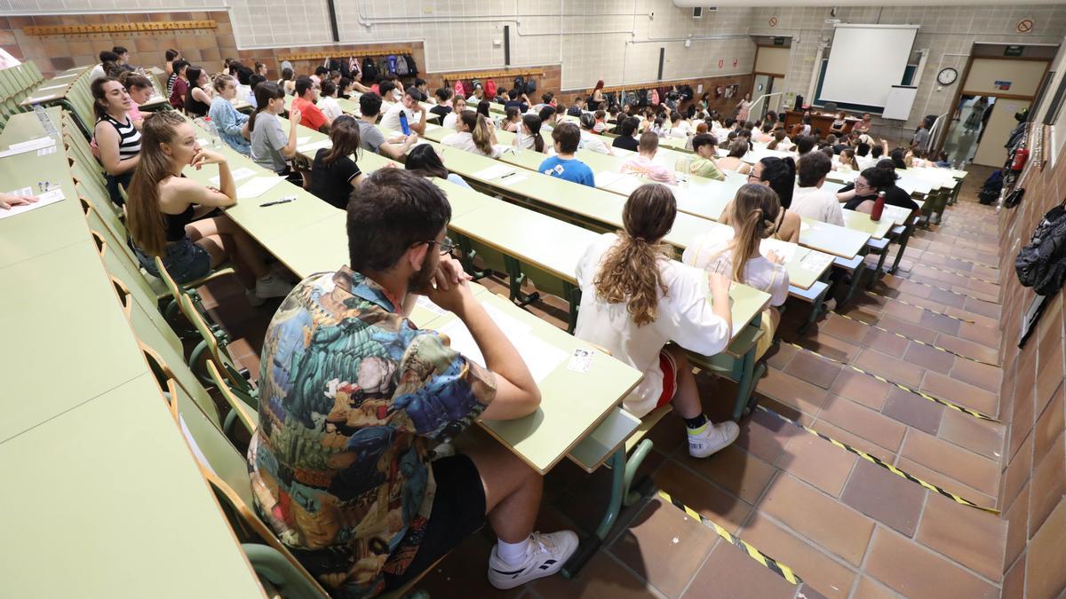 Pruebas de la Evau 2022 en Zaragoza.