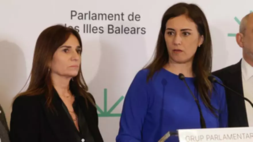 Tensión en el Parlament entre la portavoz de Vox Baleares y la diputada de su grupo Idoia Ribas