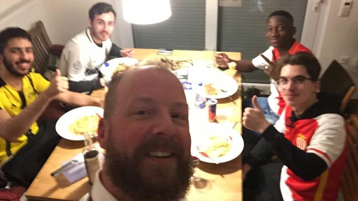 Seguidores del Dortmund acogieron a los del Mónaco