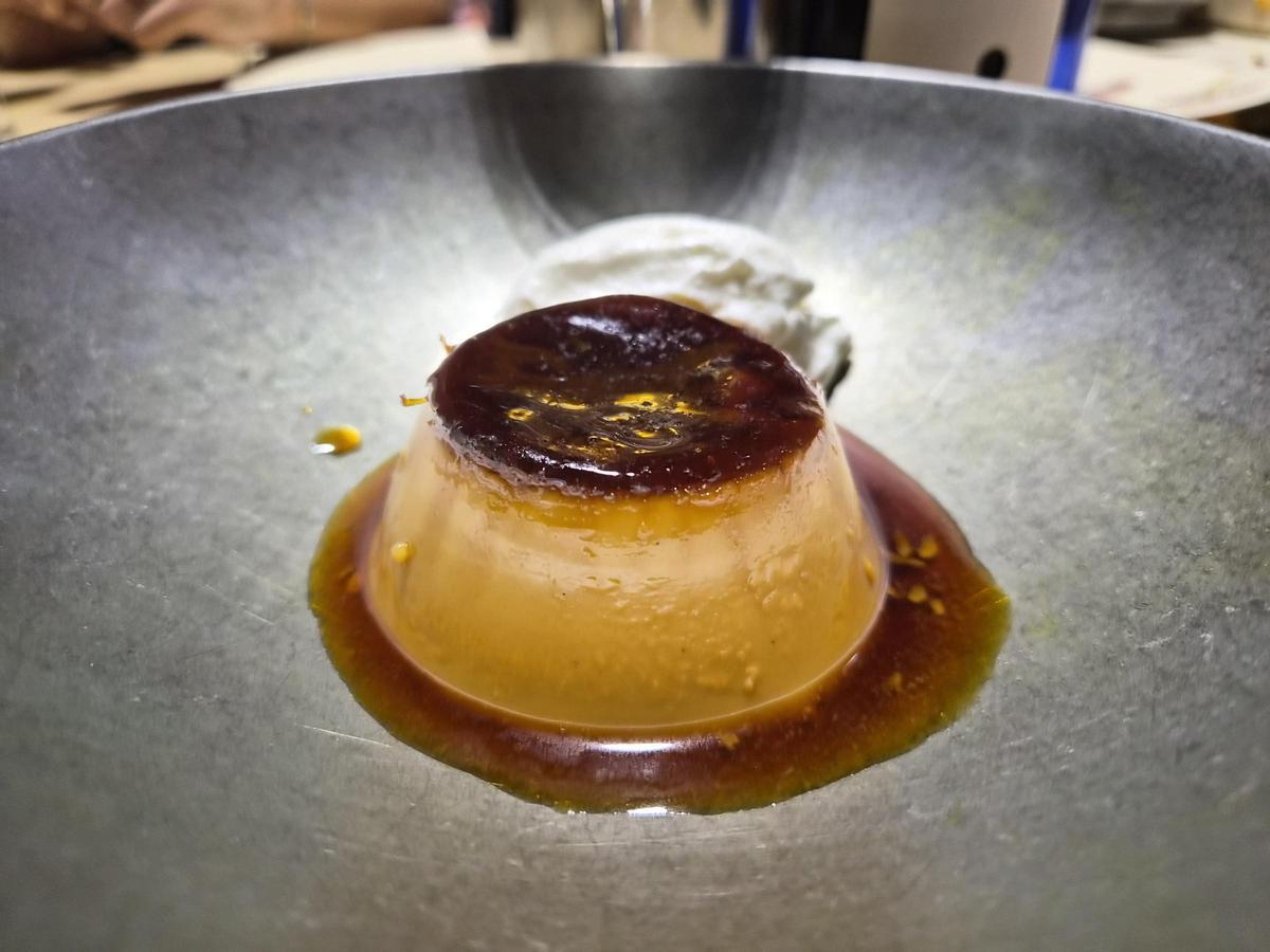 Flan de dulce de leche.