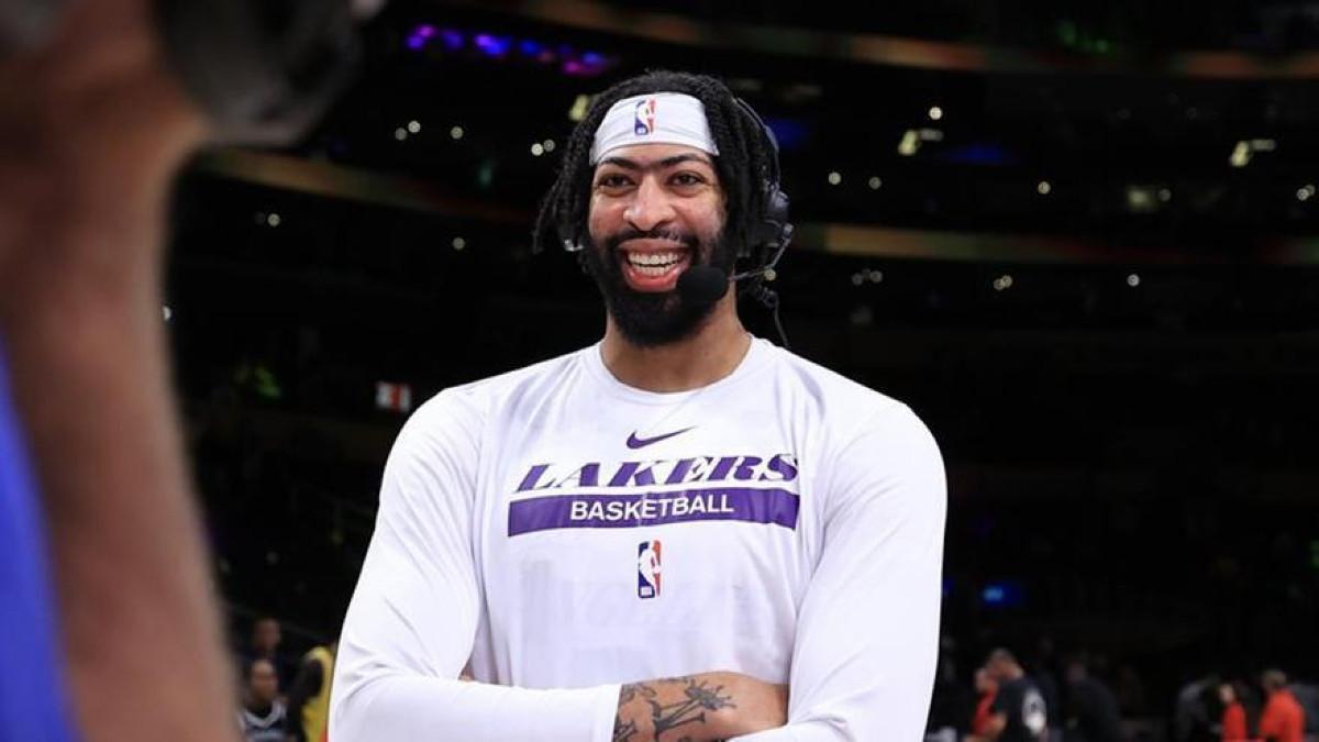 Anthony Davis, gran baza de los Lakers