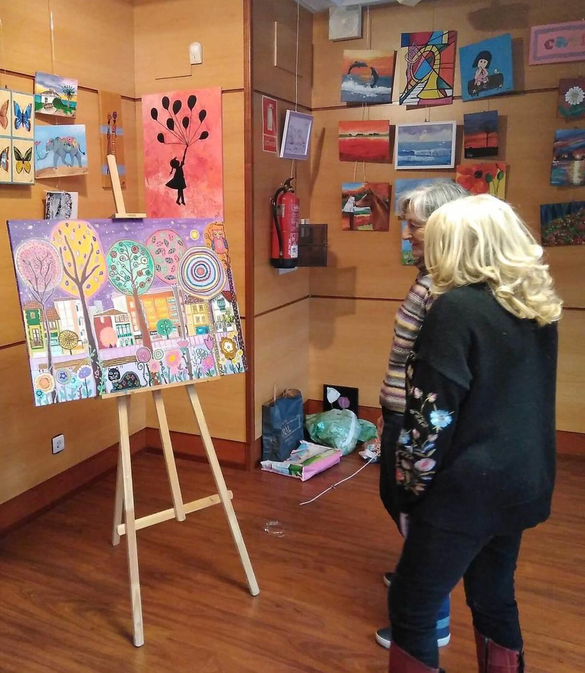Jóvenes artistas en la Casa de Cultura