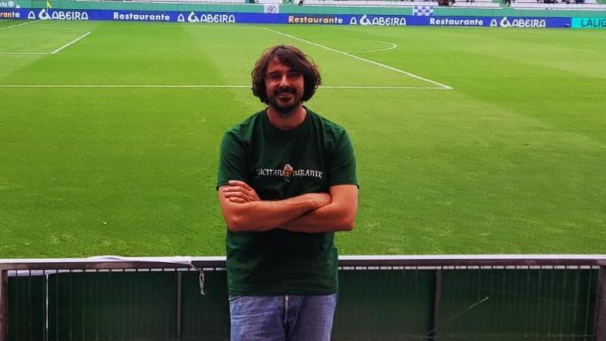 Antonio Brotons durante el partido Racing de Ferrol-Elche.