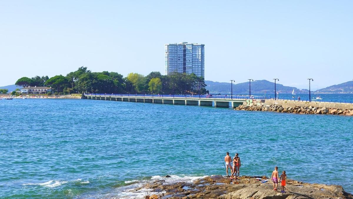 Una isla unida a tierra por un puente con más de 40 años.