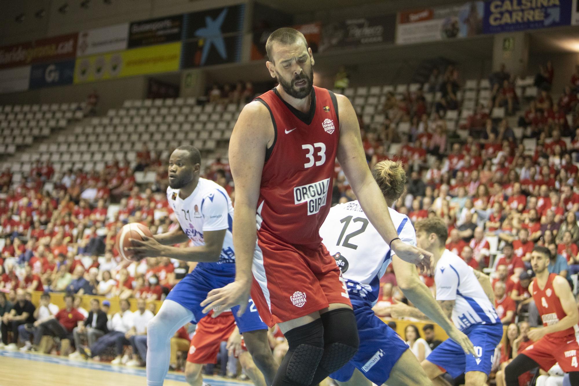 El primer punt del Bàsquet Girona arriba des de la defensa (74-66)