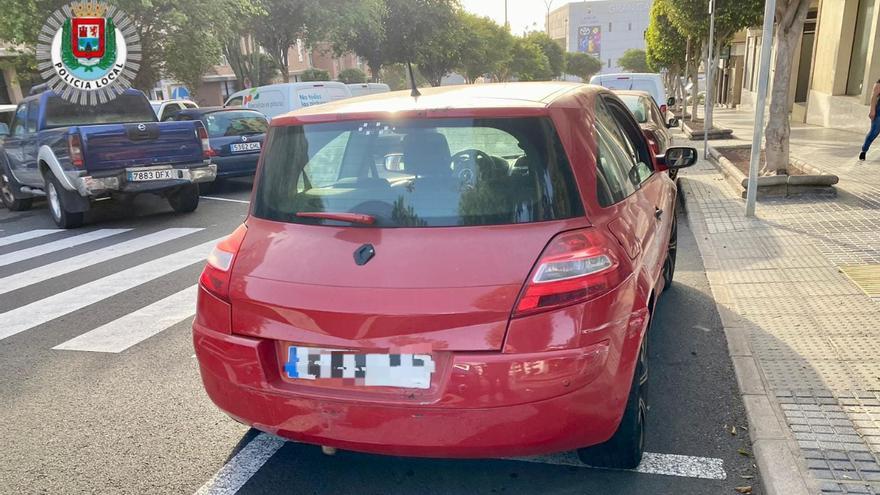 La DGT empieza ya a multar a los conductores que hagan esto con los intermitentes