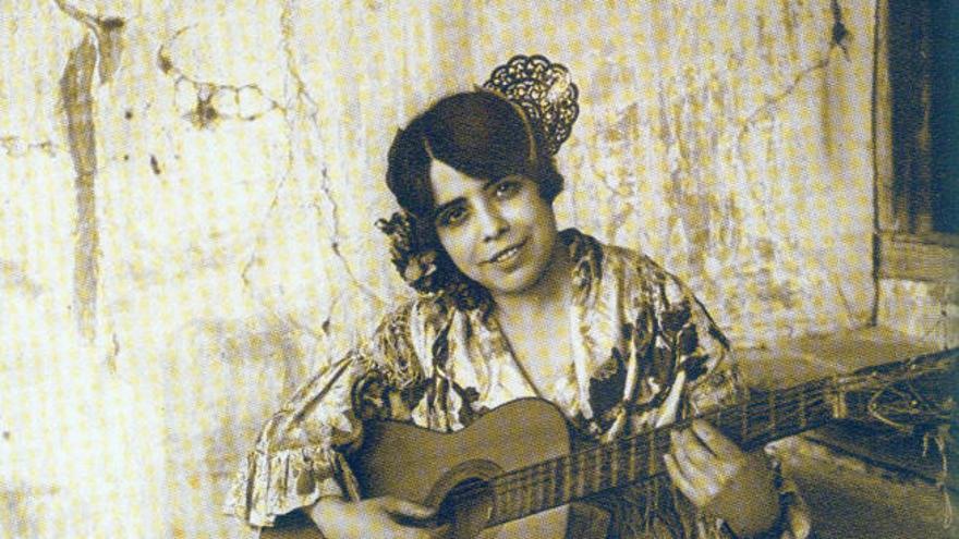 Mujer andaluza (Granada). Kurt Hielscher, 1921, para la obra «Das Unberkante Spanien» («La España desconocida»).