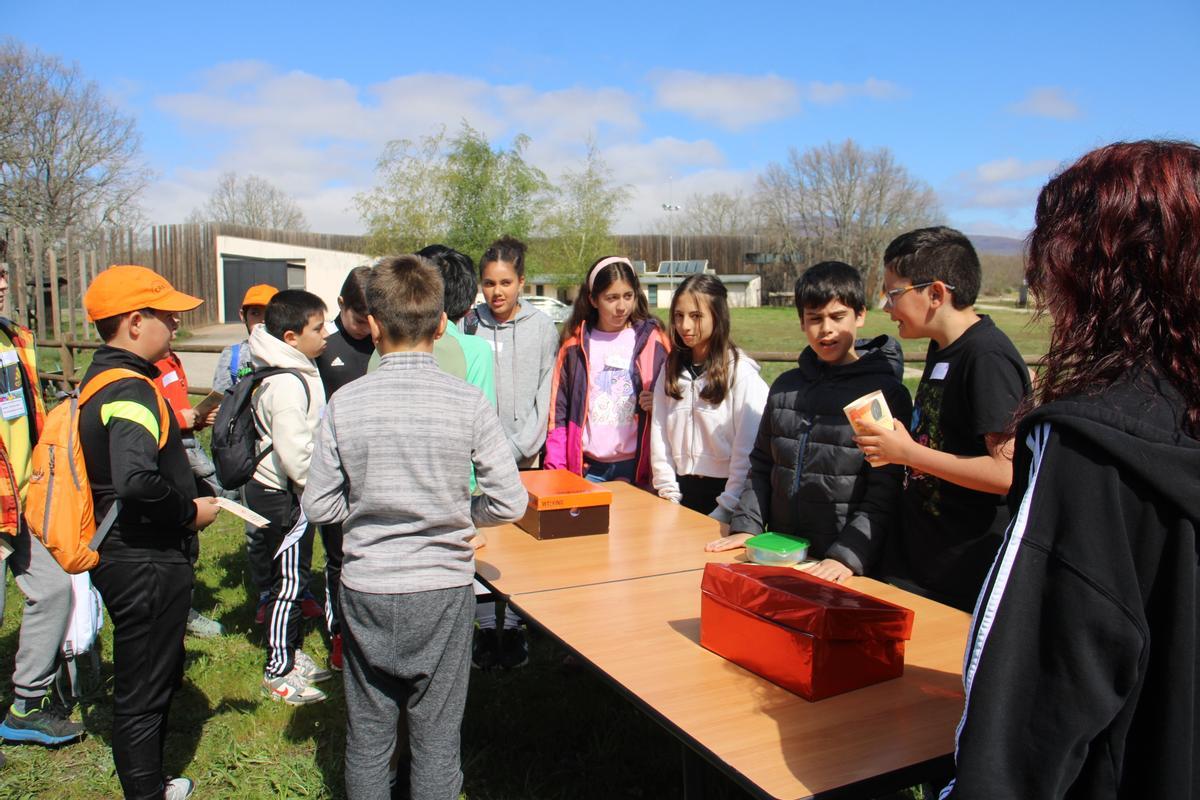GALERÍA | Escolares de Sanabria descubren el proyecto “Lake trek" GALERÍA | Escolares de Sanabria descubren el proyecto “Lake trek"