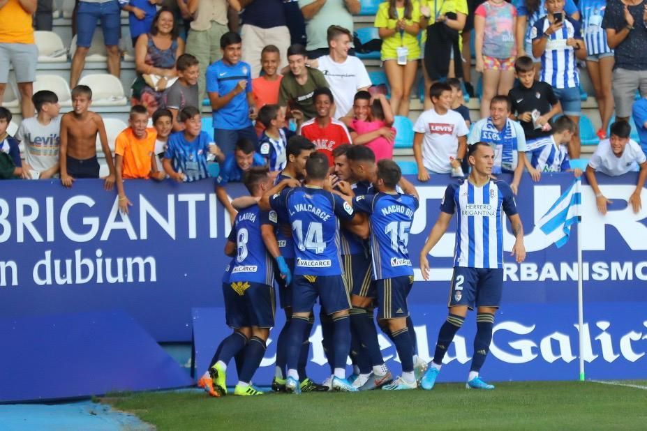 El CD Tenerife cae derrotado en casa de la SD Ponferradina