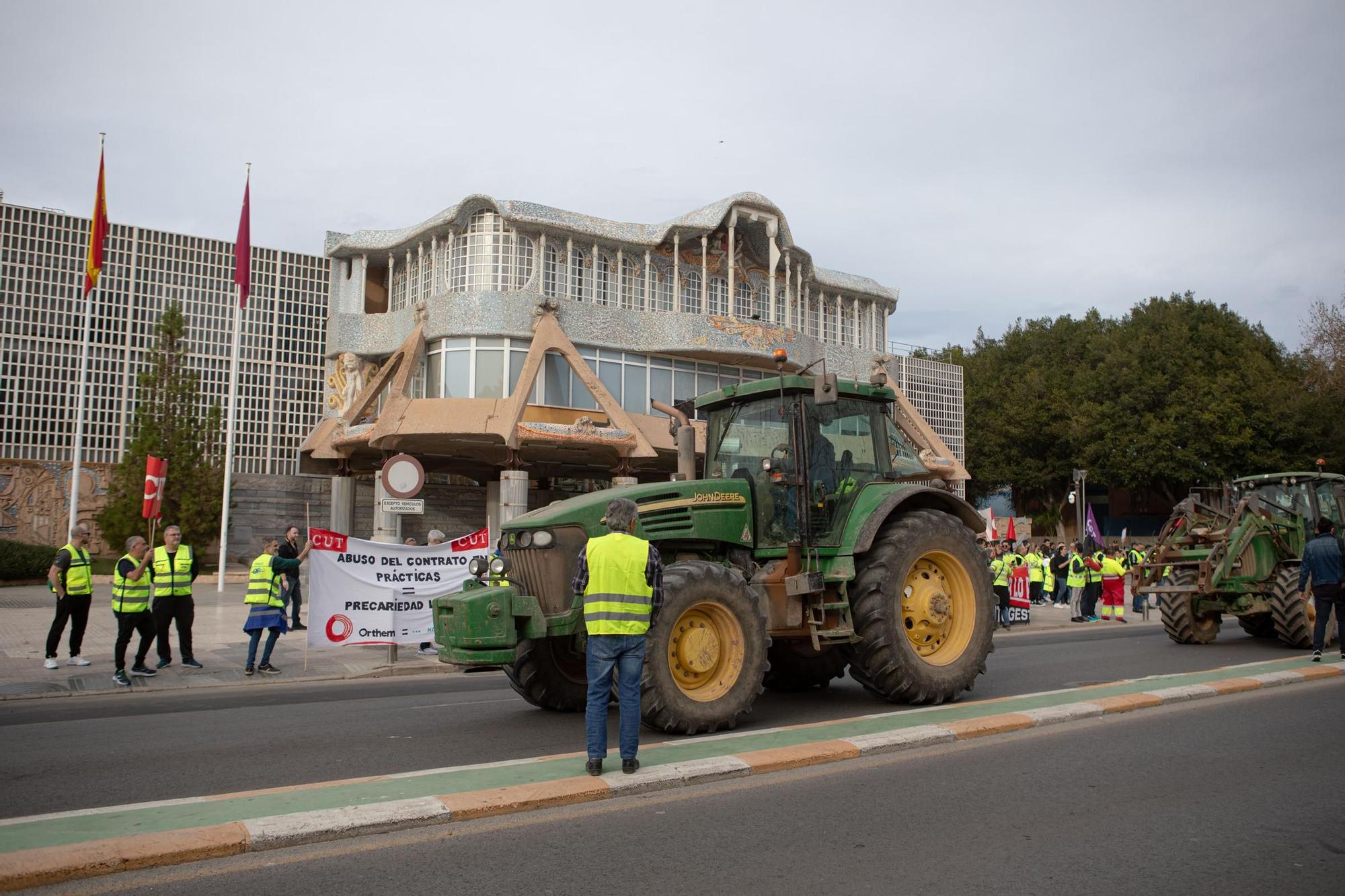 Las imágenes del bloqueo del campo a la Asamblea Regional este miércoles