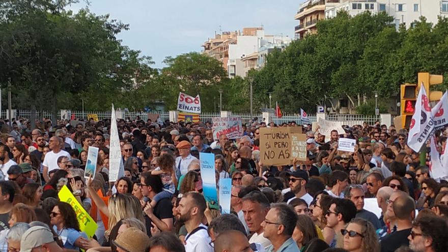 So diskutierten deutsche Urlauber bei der Kundgebung in Palma mit den Demonstranten