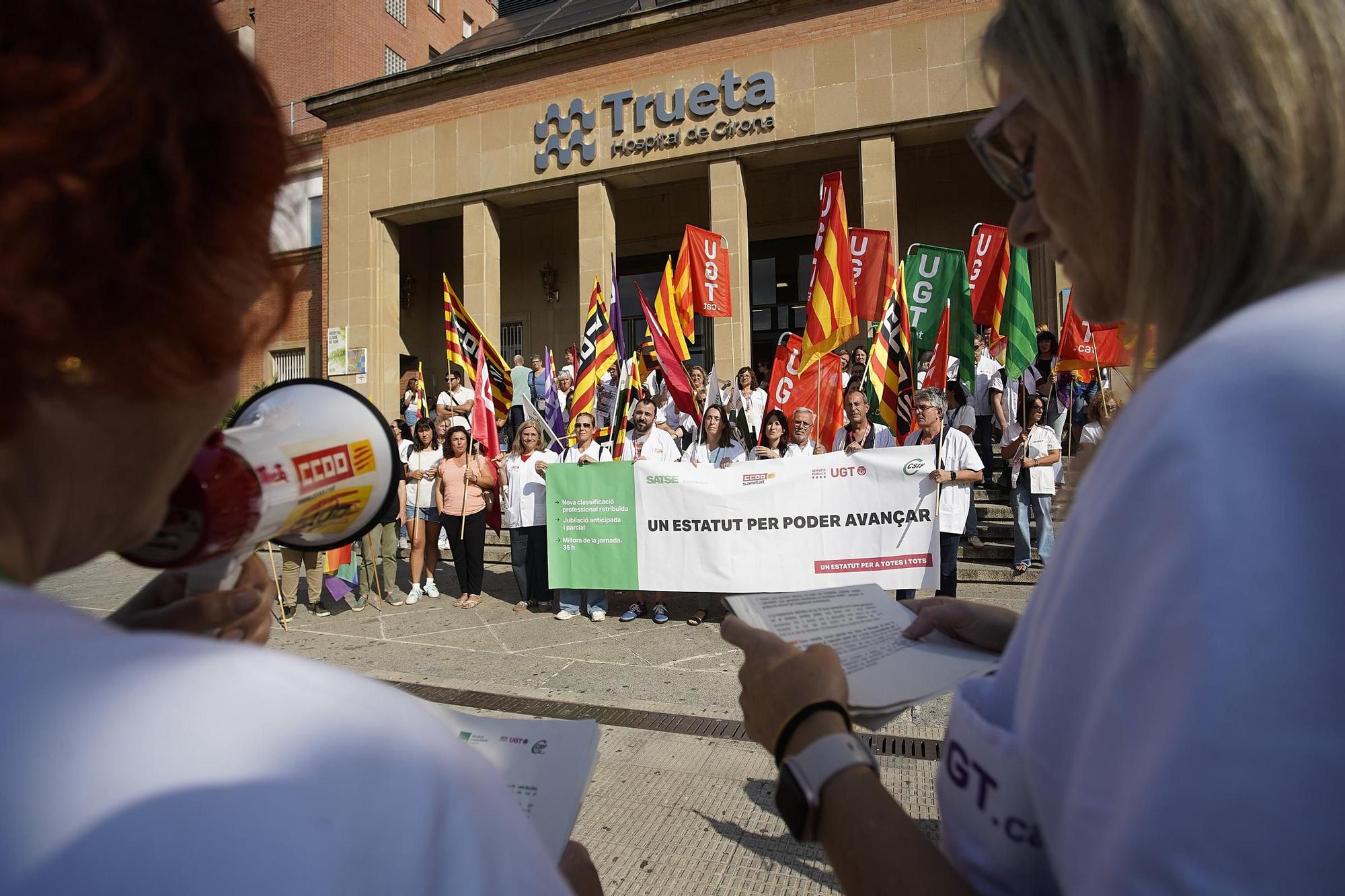 Les fotos de la protesta dels sanitaris gironins per tenir millores laborals