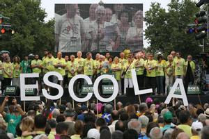 El Tribunal Supremo dicta que las escuelas catalanas no pueden excluir el castellano de sus rótulos